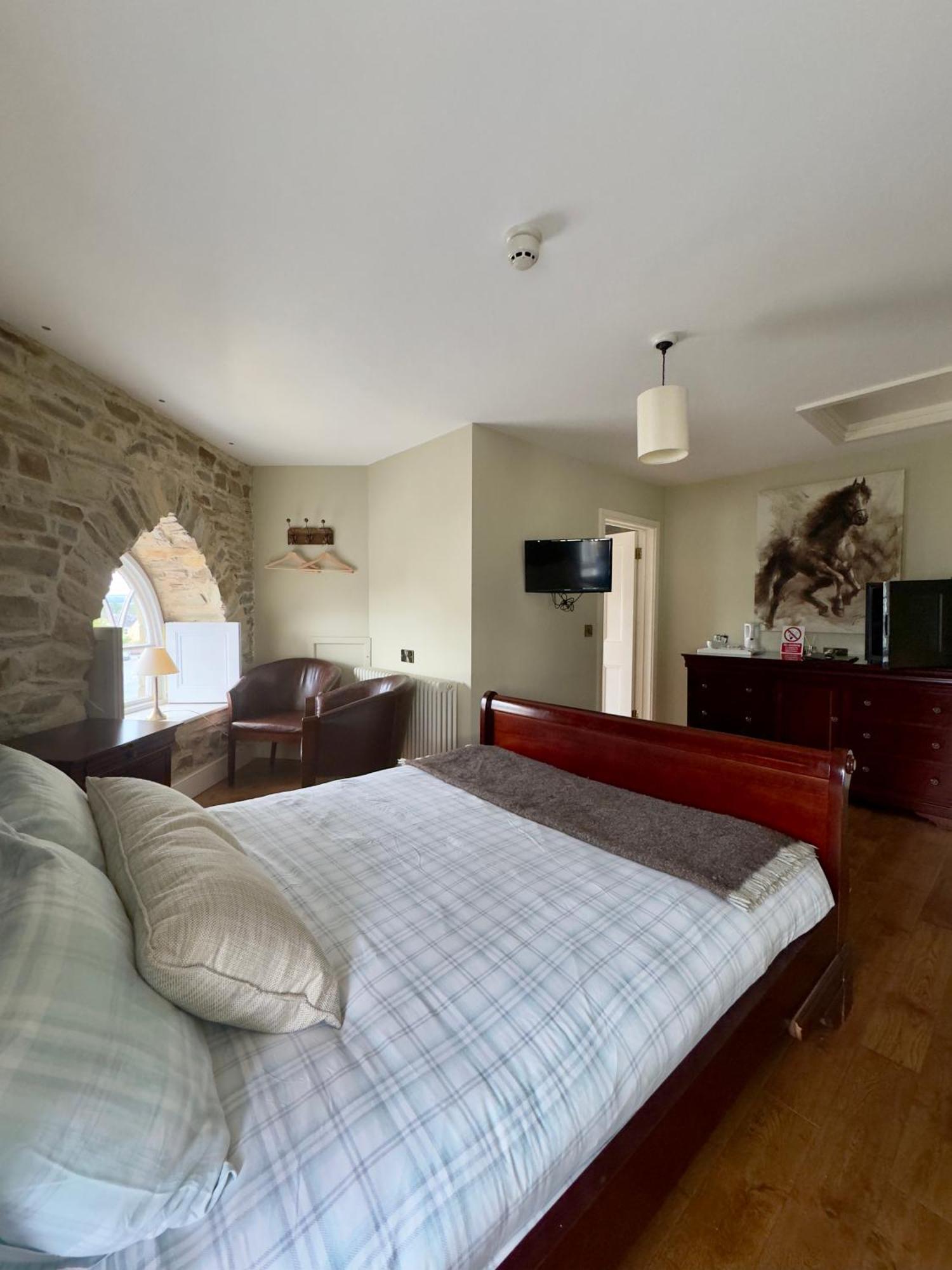 Cross Hands Hotel Llanybydder ภายนอก รูปภาพ